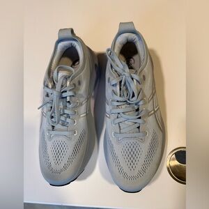 ASICS Gel-Kayano 31 Women’s Running Shoe, Size 10